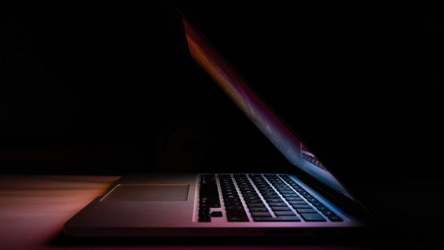 Bütün sitelerde karanlık mod nasıl açılır? Tüm siteleri karanlık mod yapma