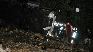 İçi yolcu dolu otobüs 25 metreden yuvarlandı! 10'u ağır 28 yaralı... Çok sayıda ekip sevk edildi