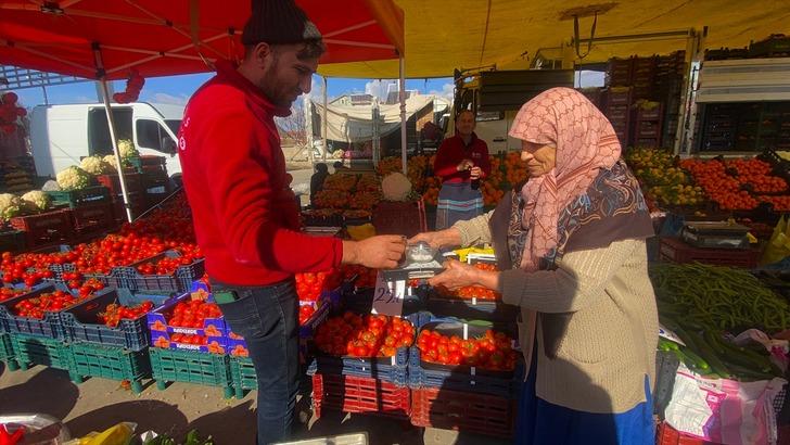 'Bu iş bana ticareti öğretti' 84 yaşında, 9 yıldır işletiyor! Eşi öldükten sonra boşluğa düşünce başladı G2