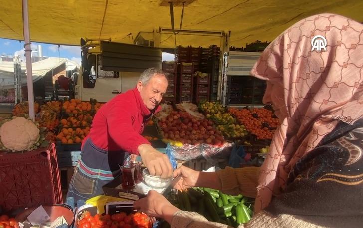 'Bu iş bana ticareti öğretti' 84 yaşında, 9 yıldır işletiyor! Eşi öldükten sonra boşluğa düşünce başladı G5