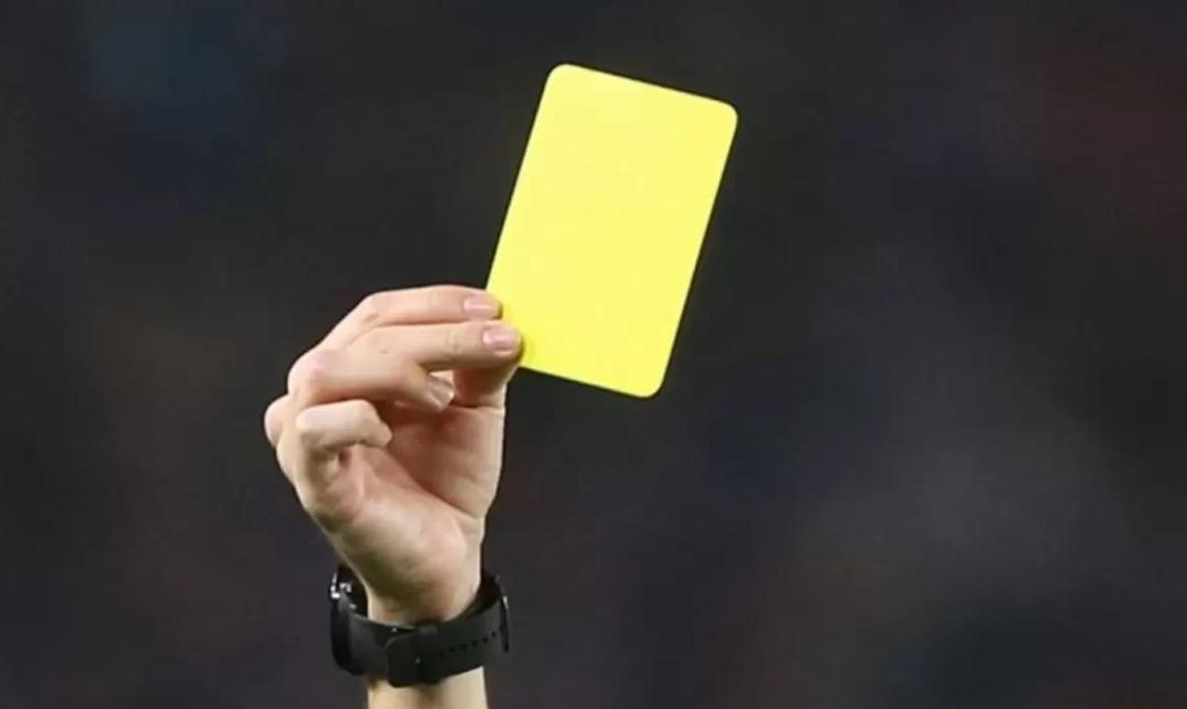 Galatasaray da 4 isim gördüğü kartla cezalı duruma düşmüştü! TFF den gelen haber sonrası yönetim çıldırdı...  Bilerek kart görme  sebebiyle PFDK ya! 1