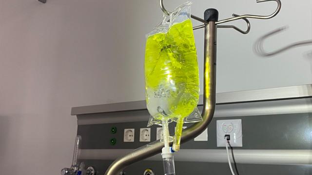 Bir can kaybı daha yaşandı: Evde taktırdığı 'Sarı serum' sonu oldu! Önce fenalaştı sonra...