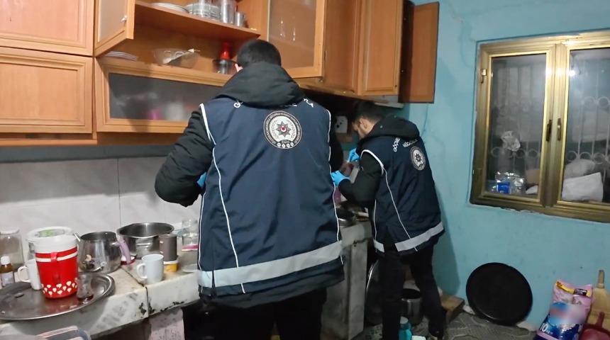 Adana merkezli göçmen kaçakçılığı operasyonunda 17 şüpheli yakalandı