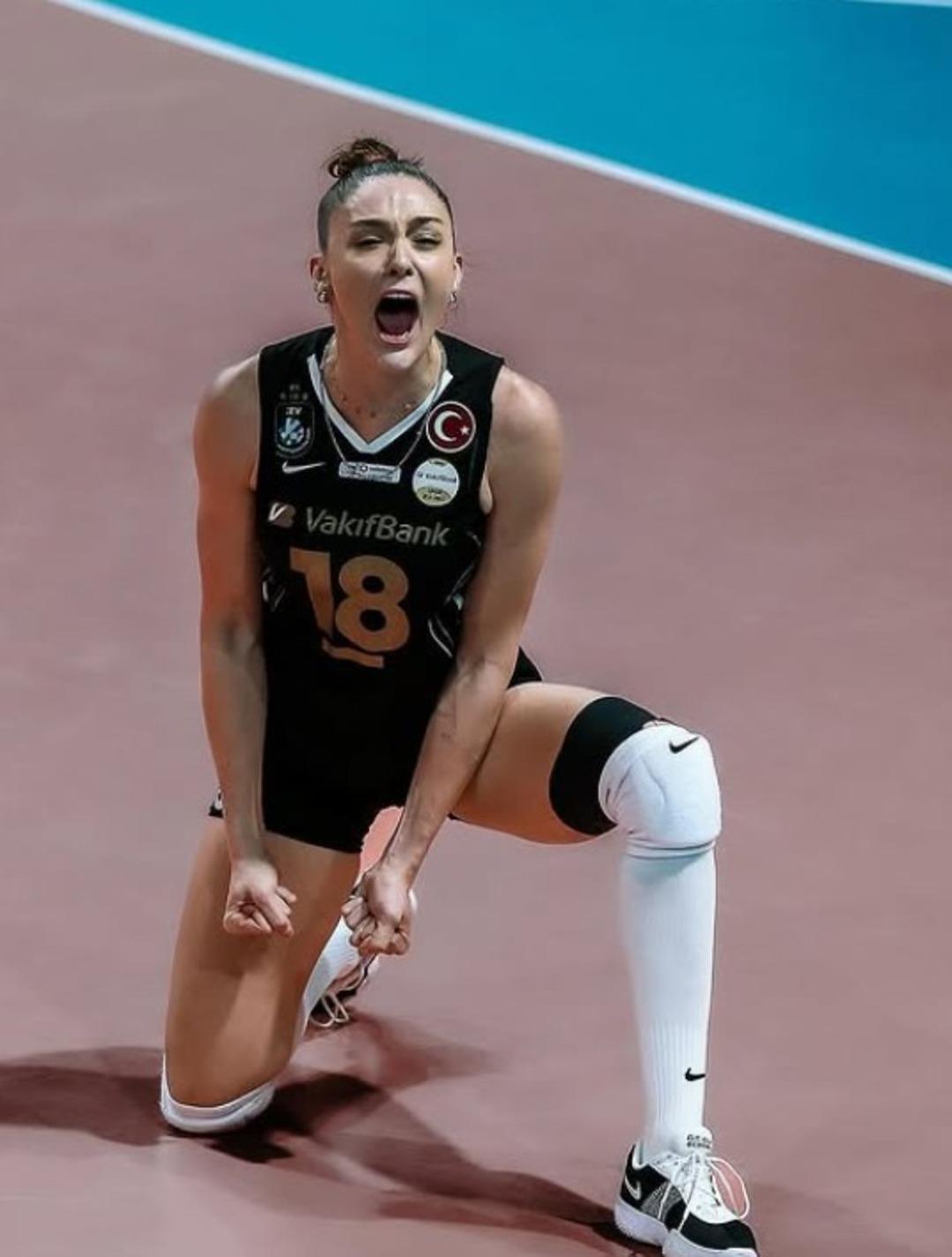 Zehra Güneş son pozlarıyla sosyal medyayı salladı! Makyajsız hali gündem oldu! Her hali çok güzel 4