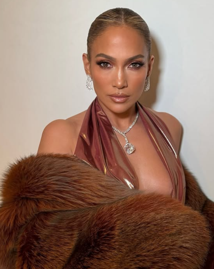 5 maddede Jennifer Lopez'in genç kalma sırrı! Cesur pozlarıyla yine adından söz ettirdi G3