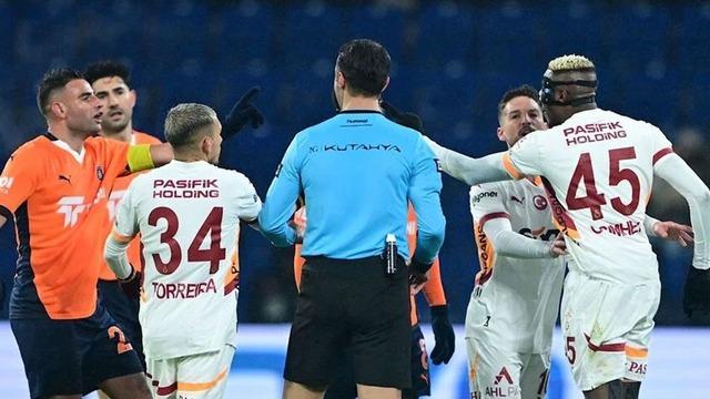 Bir devir kapandı! MHK resmen açıkladı... En son Başakşehir-Galatasaray maçında görev almıştı! Yaşar Kemal Uğurlu hakemliği bıraktı