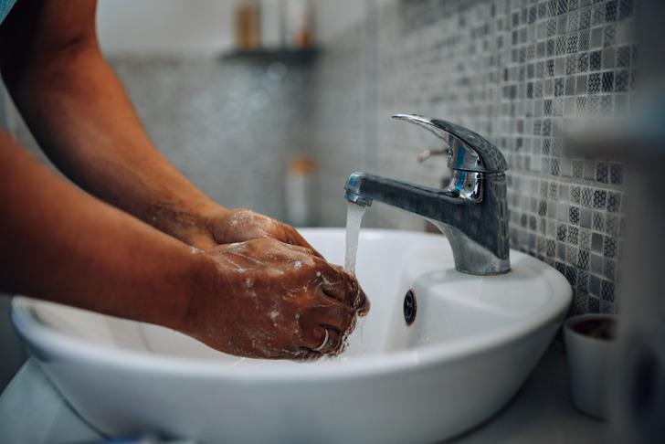 Lavabolarda neden delik var? Lavabodaki delik ne işe yarar, ne için kullanılır?