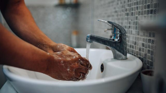 Lavabolarda neden delik var? Lavabodaki delik ne işe yarar, ne için kullanılır?