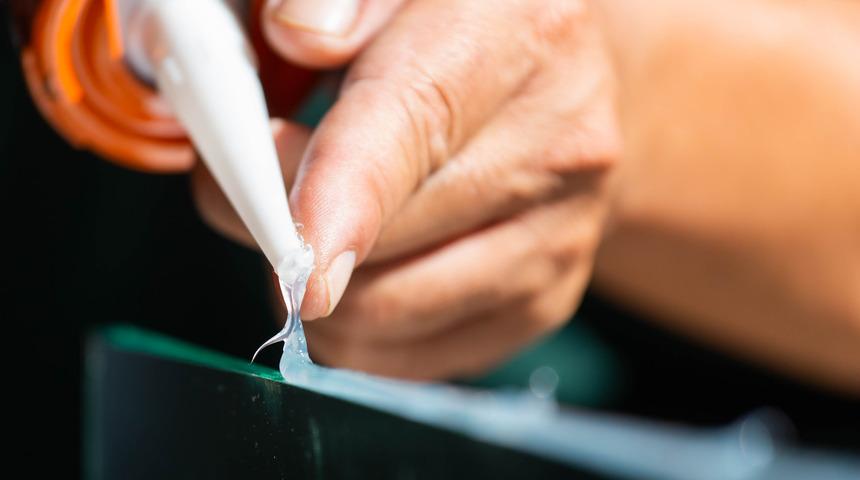 Evde silikon kokusu nasıl giderilir? Evdeki silikon kokusu nasıl ge&ccedil;er? En faydalı silikon kokusu giderme y&ouml;ntemleri