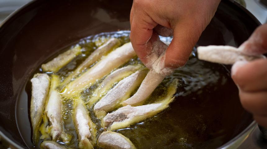 Balık kokusu evden nasıl &ccedil;ıkar? Evdeki balık kokusunu ne alır? Evdeki balık kokusundan kurtulma y&ouml;ntemleri