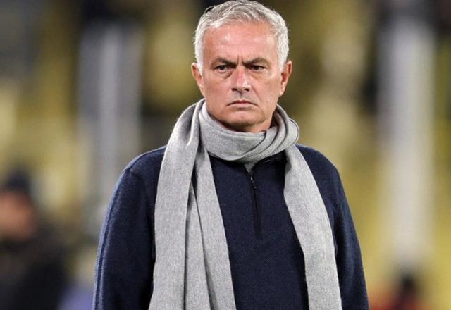 Mourinho'dan Mimovic ve Carlos için Avrupa listesi açıklaması