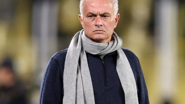 Mourinho'dan Mimovic ve Carlos için Avrupa listesi açıklaması