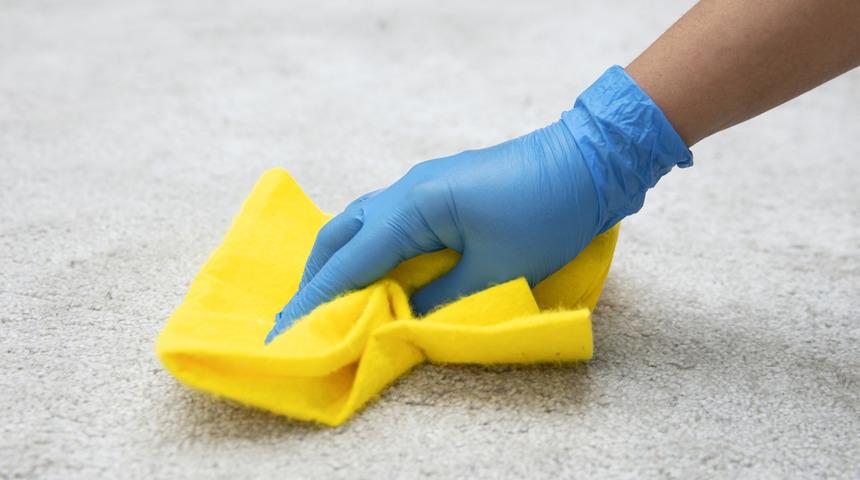 Halıda sarı leke neden olur? Halıdaki sarı leke nasıl &ccedil;ıkar? En faydalı halıdan sarı leke &ccedil;ıkarma y&ouml;ntemleri