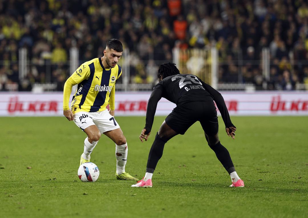 Erzurumspor maçındaki 5 golün üçünün asisti o isimden geldi! Hem de hepsi 9 dakika içinde... Fenerbahçe de herkes onu konuşuyor 2