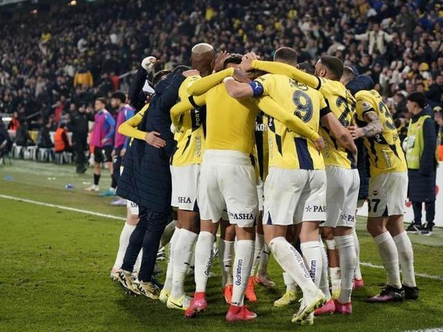 Erzurumspor maçındaki 5 golün üçünün asisti o isimden geldi! Hem de hepsi 9 dakika içinde... Fenerbahçe'de herkes onu konuşuyor