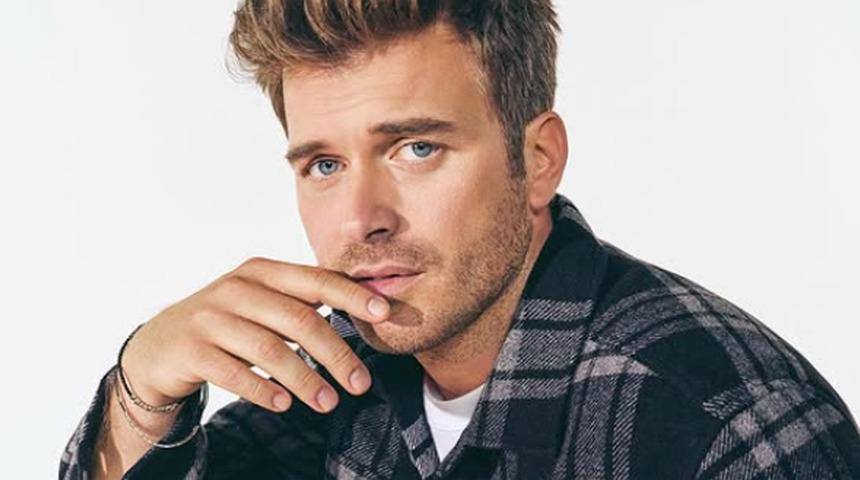 Kıvanç Tatlıtuğ gözlerden uzak büyüttüğü oğlu Kurt Efe'yi paylaştı! Beğeni yağdı