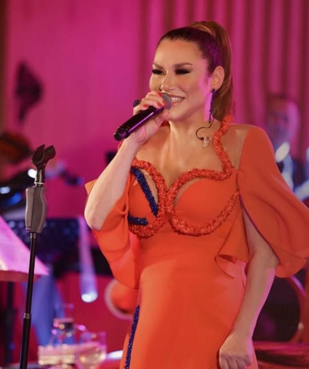 Cezaevindeyken Eşkıya Dünyaya Hükümdar Olmaz da rol almıştı! Özel izin ve sır gibi çekim... O anlar Deniz Seki ye hatırlatıldı! Çok sinirlendi röportajı yarıda kesti 1