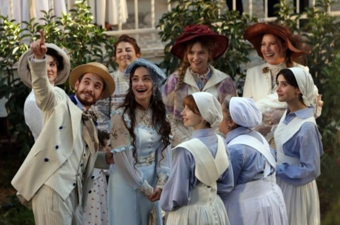 Uzun zamandır ekranlardan uzaktı! Eda Ece Şakir Paşa Ailesi ne dahil oldu! Rolü için derslere başladı 1