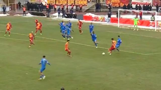 Ziraat Türkiye Kupası'nın belki de şu ana kadar atılmış en iyi golü! Spiker bile şaştı... Galatasaray'ın yıldızı Eyüp Aydın'dan akıllara ziyan gol!