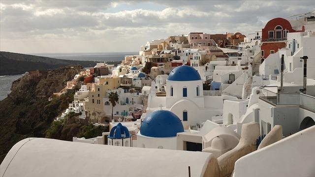 Bölgeye askeri çıkarma gemileri gönderilmişti: Santorini'de olağanüstü hal ilan edildi!