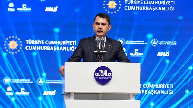 Adıyaman'da deprem şehitleri anıldı! Bakan Kurum: 'Şehirlerimiz ayağa kalktıkça devletimizle gurur duyuyoruz'