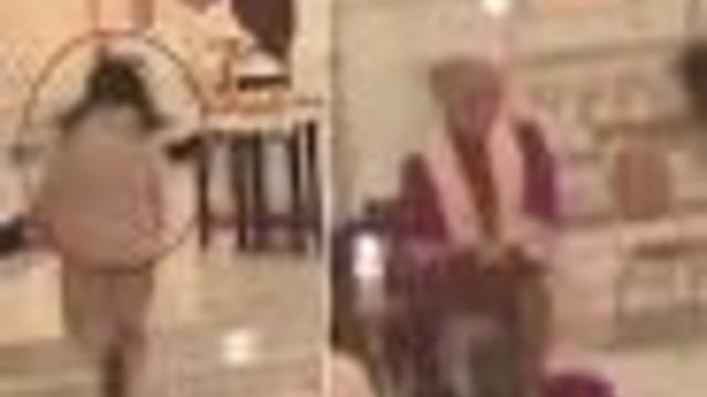 Washington'da kilisede garip anlar: Sırasından bir anda kalkıp ayin sırasında rahibe saldırdı! Kimse bunu beklemiyordu