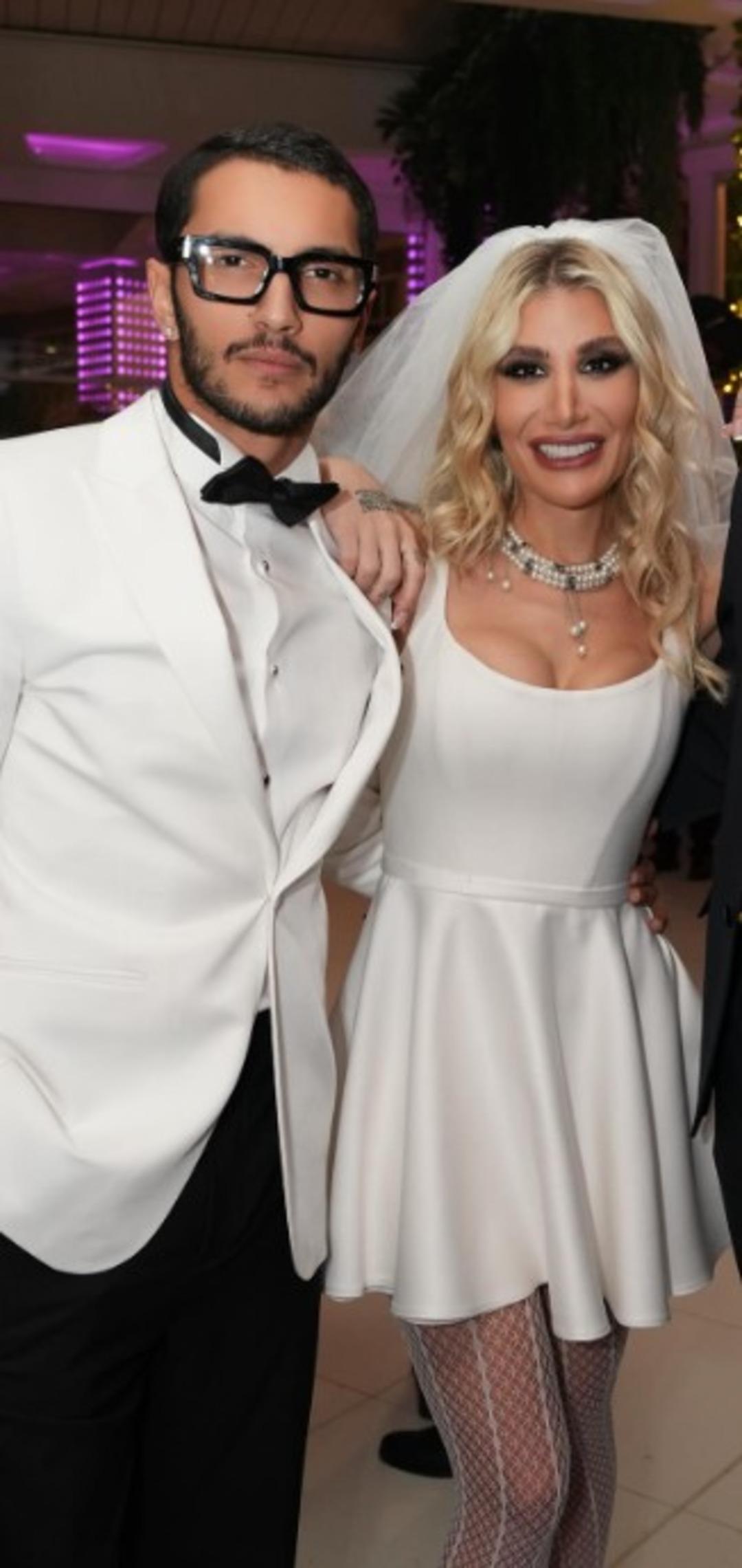 Daha yeni aşkını ilan etmişti! İrem Derici doğum günü partisine gelinlikle gitti! Yorum yağdı... 1