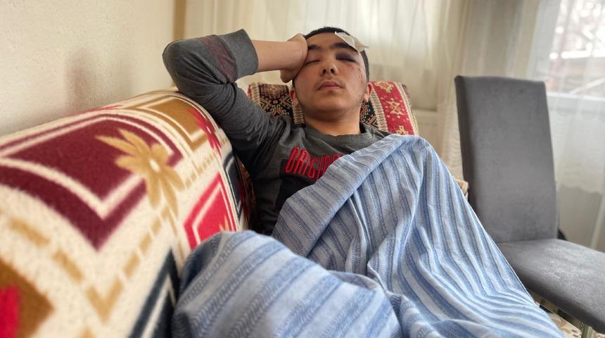 Isparta'da sahipsiz köpeklerin saldırısında yere düşen gencin kafatası çatladı