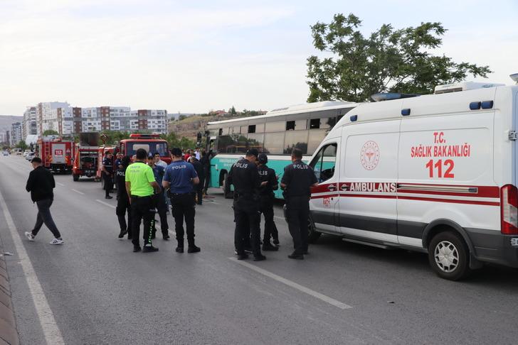 Korkunç görüntüler! Halk otobüsünün çarptığı anne öldü, oğlu ise yaralandı... O anlar ortaya çıktı! G5