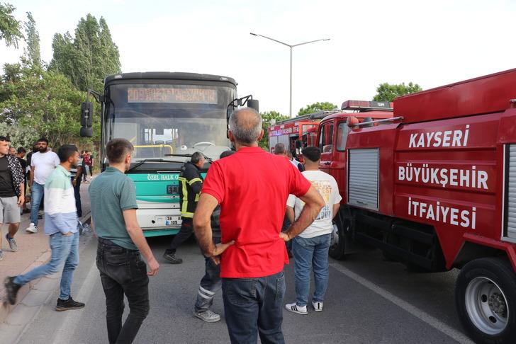 Korkunç görüntüler! Halk otobüsünün çarptığı anne öldü, oğlu ise yaralandı... O anlar ortaya çıktı! G2