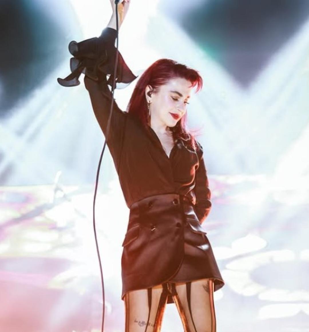 Her şeyi bırakıp köye yerleşti! Ceylan Ertem  Depremzedeyim  diyerek sözünü sakınmadı!  Adalet sağlanamamış...   1