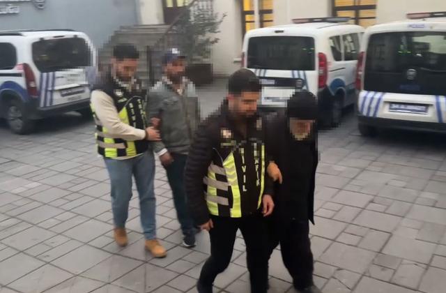 Değnekçiye suçüstü: Park ücreti istediği kişiler sivil polis çıktı