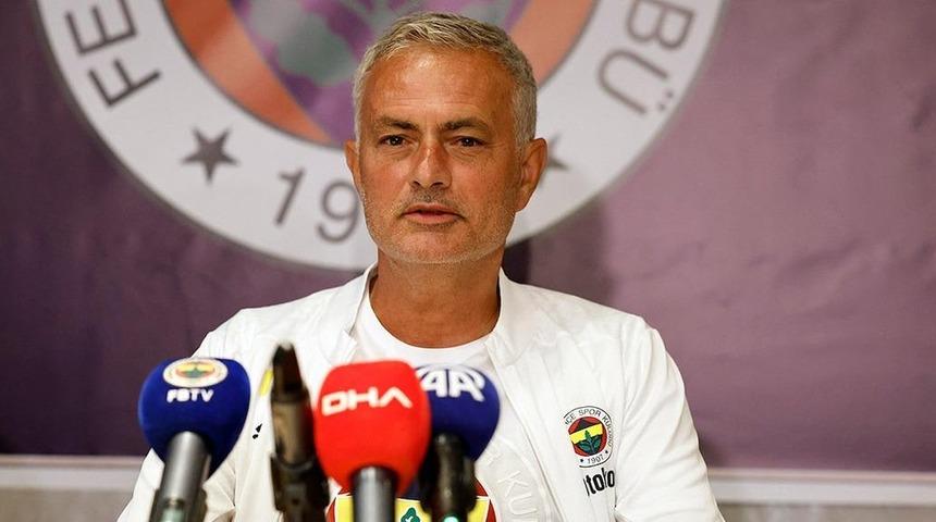 Mourinho kendi ağzıyla söylemişti! Gerçek oldu... Fenerbahçe'nin yeni transferi imzayı attığına bin pişman