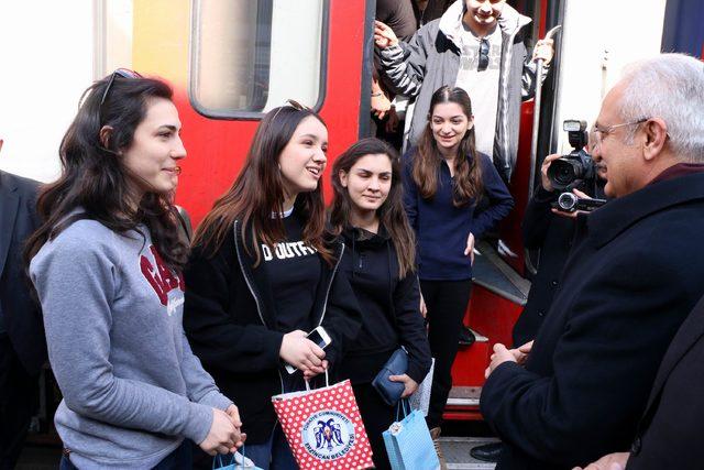 Doğu Ekspresi yolcularına mehterli karşılama