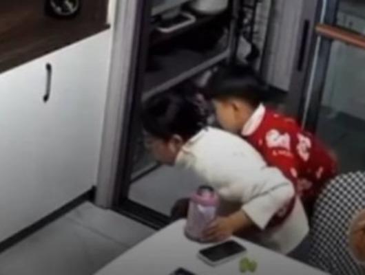 10 yaşındaki çocuk annesinin hayatını böyle kurtardı