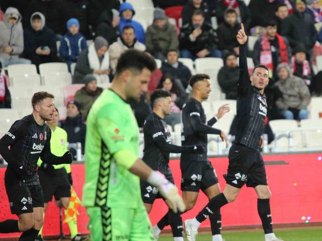 Beşiktaş, zorlu Sivasspor deplasmanından 3 puanla döndü!