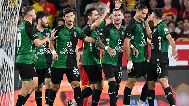 Kocaelispor maçı esnasında tribünden düştü! Genç taraftar yoğun bakımda...