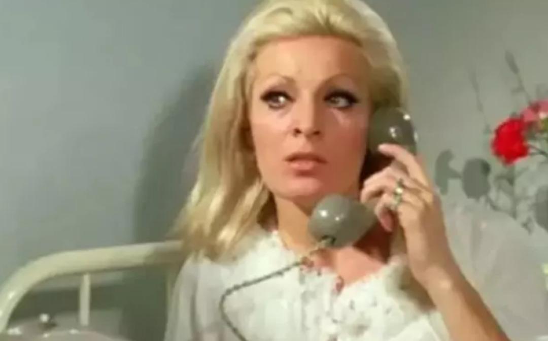 Yeşilçam’ın unutulmaz kadınlarından Lale Belkıs, ‘Evrim Akın ile Ev Gezmesi’ne katıldı! Yıllara meydan okuyor 1