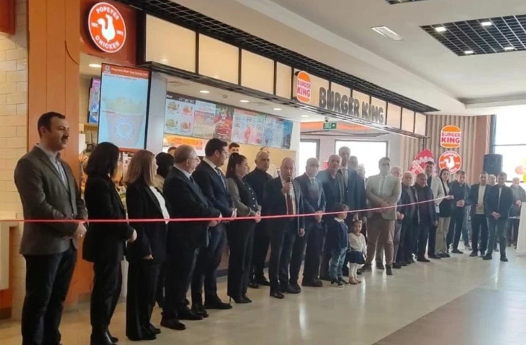 Boykot çağrısı yapılmıştı! AK Partililerin dualarla 'Burger King' açılışı gündem oldu: İstifası alındı