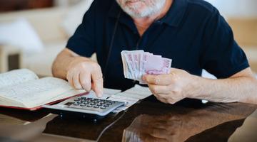 Ziraat, İş Bankası, Akbank, Vakıfbank... Emekli promosyonu Kasım 2025 tablosu! İşte banka ödemeleri