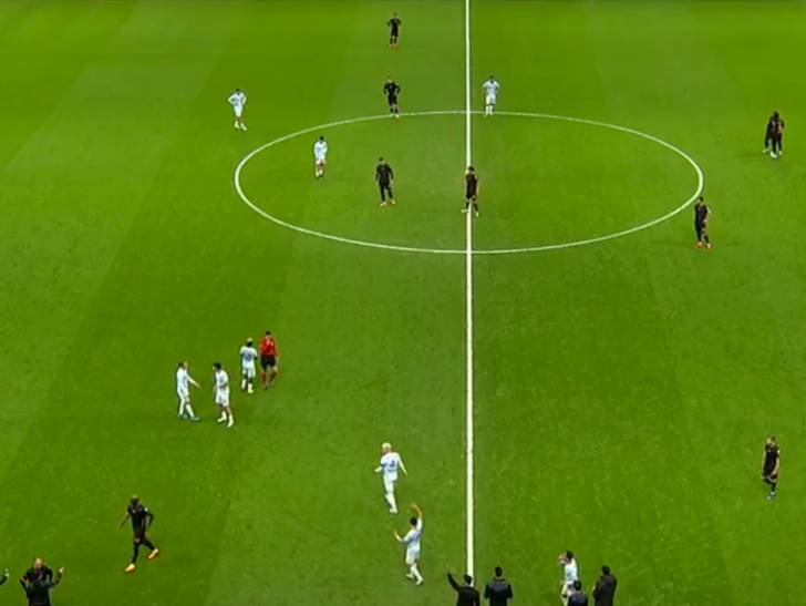 SON DAKİKA: Maç yarıda kaldı! Adana Demirspor, Galatasaray karşısında sahadan çekildi... TFF'nin kararı bekleniyor G1