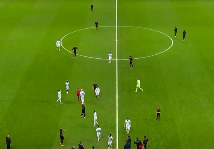 SON DAKİKA: Maç yarıda kaldı! Adana Demirspor, Galatasaray karşısında sahadan çekildi... TFF'nin kararı bekleniyor G2