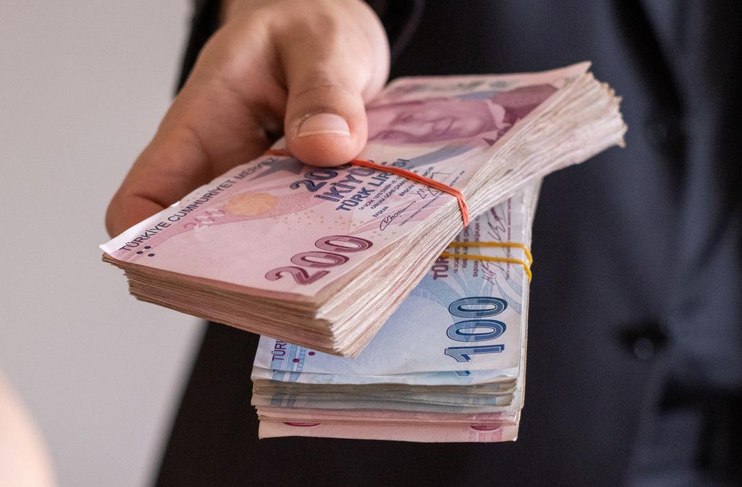 Emekliler o zammı bekliyor! Masadaki form&uuml;ller belli oldu, hesaplara yatacak... Tarih yaklaşıyor