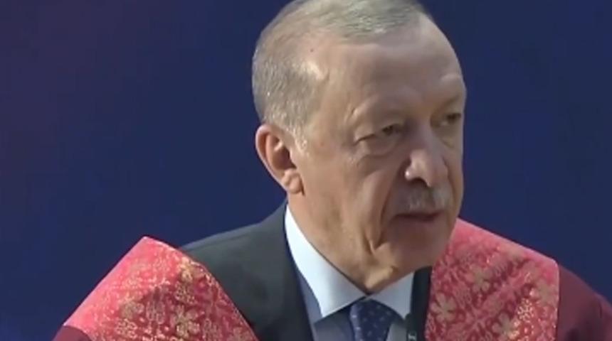 Cumhurbaşkanı Erdoğan Malezya'da açıklamalarda bulundu: "Türkiye ve Malezya birbirinin dostudur"