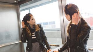 Asansörlerde neden ayna bulunur? Daha önce hiç merak ettiniz mi?