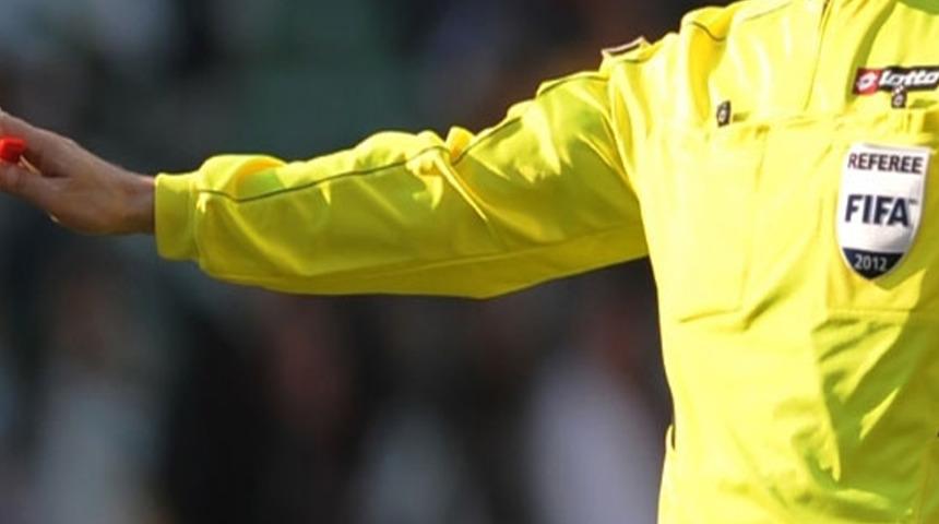 Kocaeli’de Amatör lig maçında dehşet! Kırmızı kart görüp oyundan atılan futbolcu hakemi bıçakladı