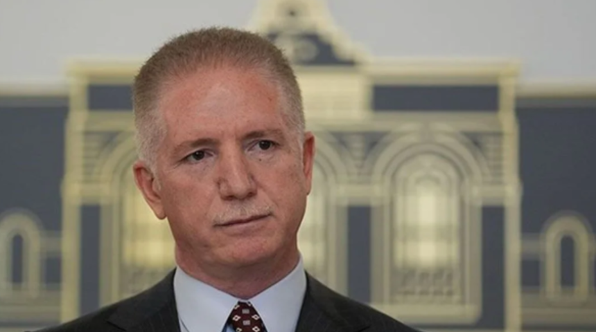 Herkes kabineyi ve AK Parti'deki değişimi konuşurken İstanbul Valisi sürprizi!