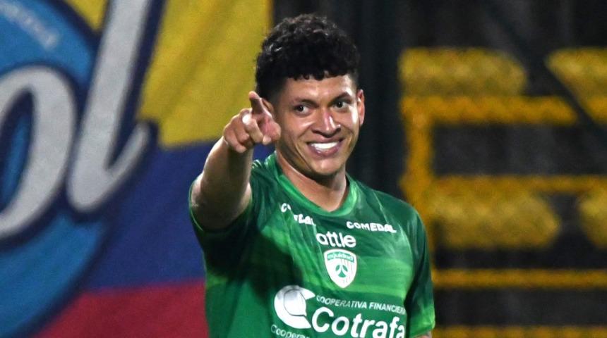 SON DAKİKA: Beşiktaş bir transferi daha resmen açıkladı! Siyah-Beyazlılar Elan Ricardo'yu kadrosuna kattı