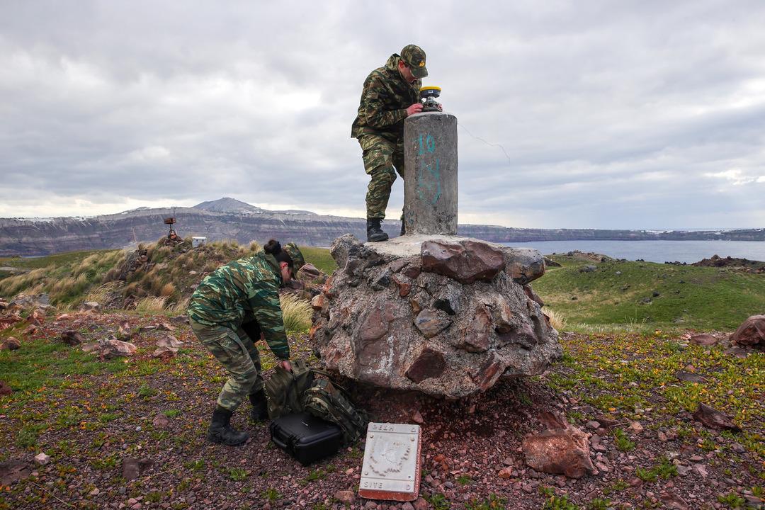 AA-20250210-37010858-37010847-SANTORINIDEKI_NEA_KAMENI_VOLKANIK_ADACIGINDA_SISMIK_AKTIVITE_VE_OLASI_RISKLER_ICIN_INCELEMELER_YAPILIYOR