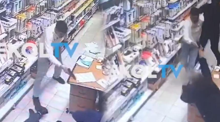 Kız arkadaşının taciz edildiğini iddia etti! İş yerini basıp dehşet saçtı! 3 kişiyi gözünü kırpmadan öldürdü